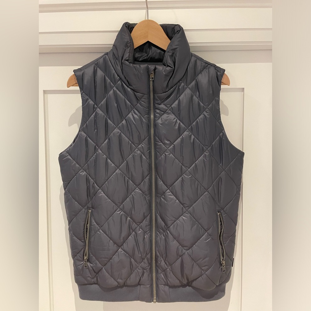 Patagonia ladies L puffer vest